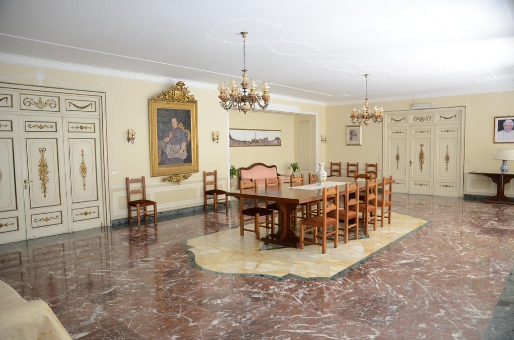 罗马Casa Per Ferie Cardinal G. Guarino住宿加早餐旅馆 外观 照片