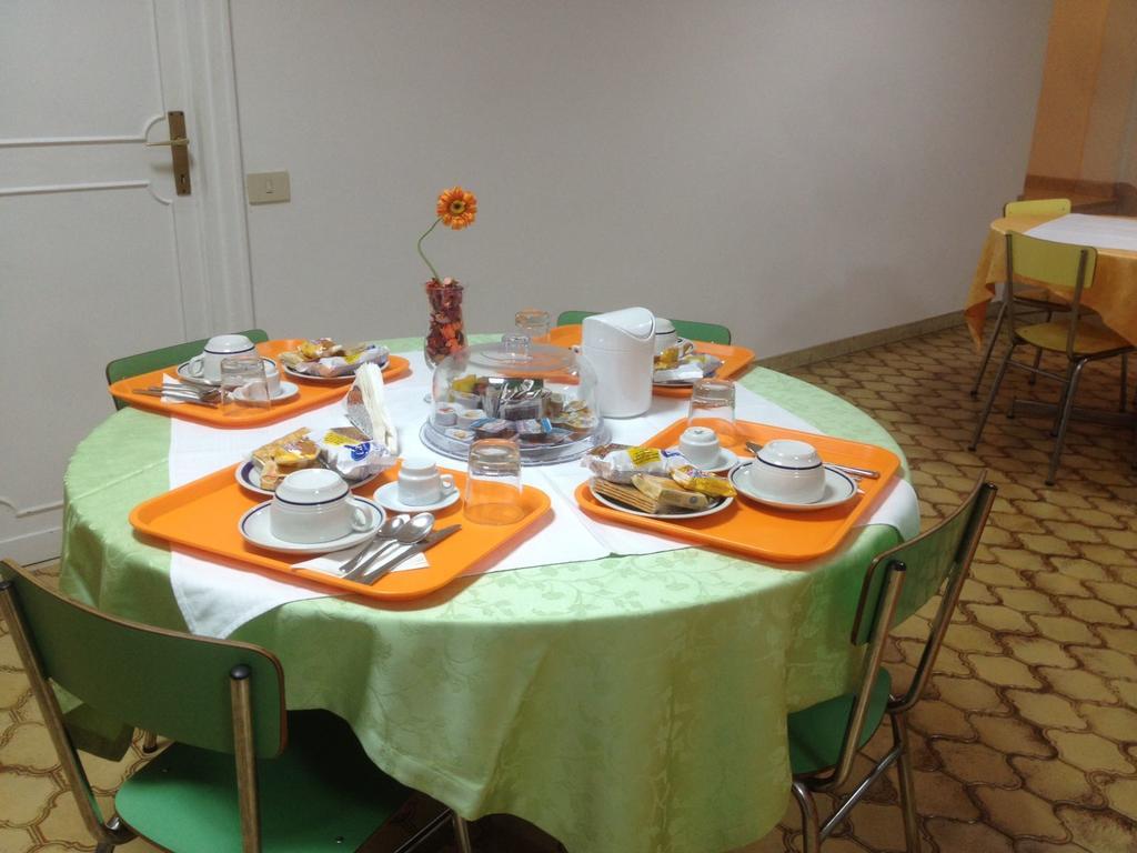 罗马Casa Per Ferie Cardinal G. Guarino住宿加早餐旅馆 外观 照片
